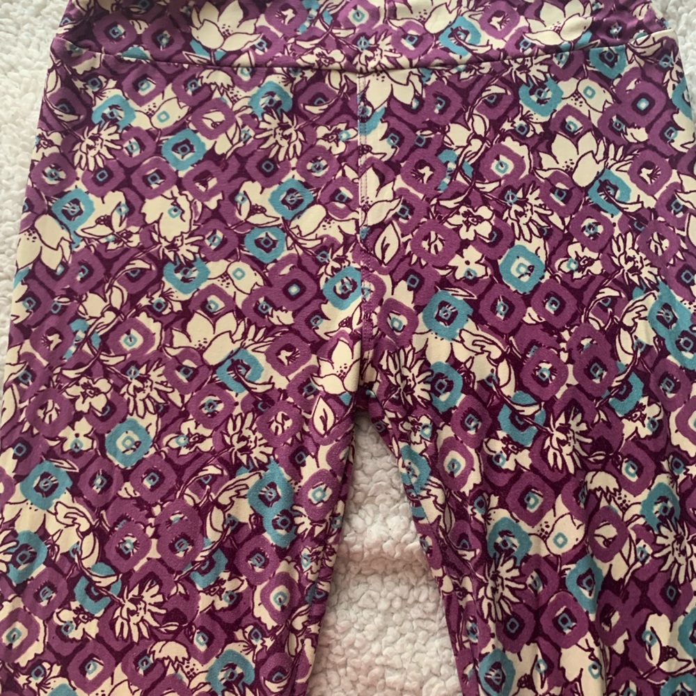 Lularoe Leggings OS burgundy floral